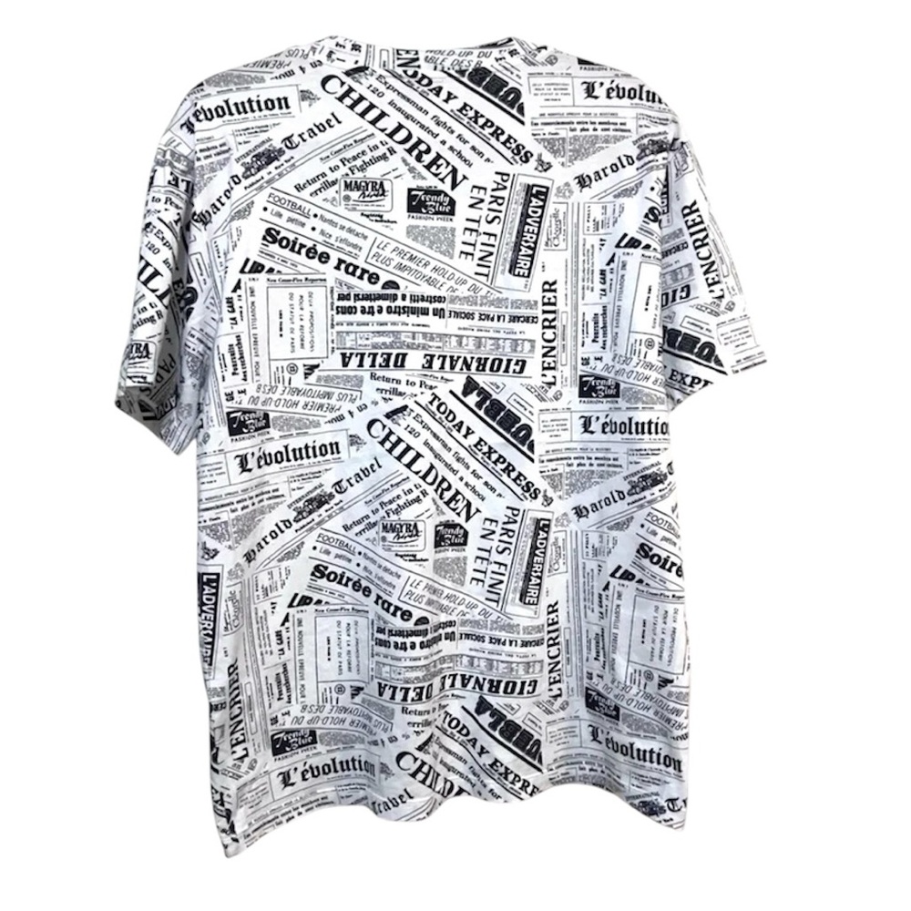 Sandro Men’s Newspaper Print White & Black Short SleeveTee Size Medium